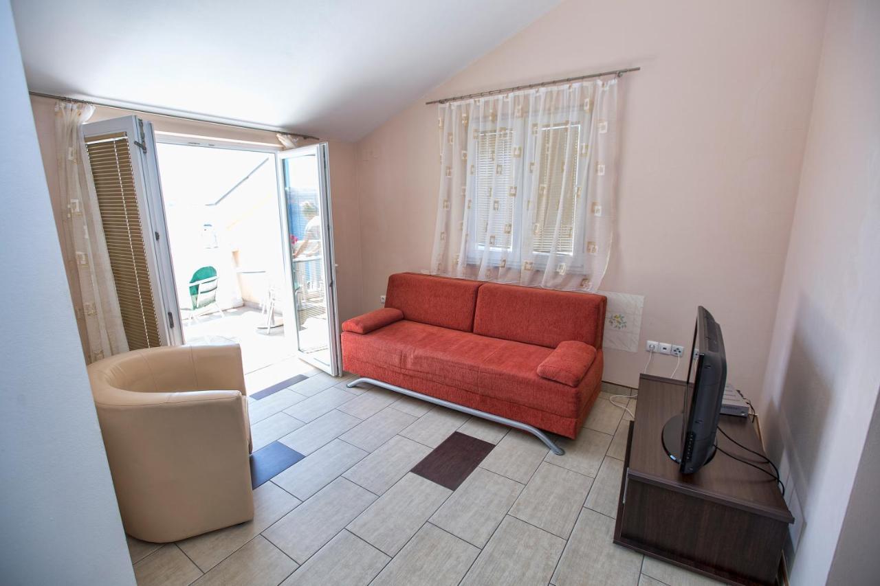 Ferienhaus Elena 카를로바크 외부 사진