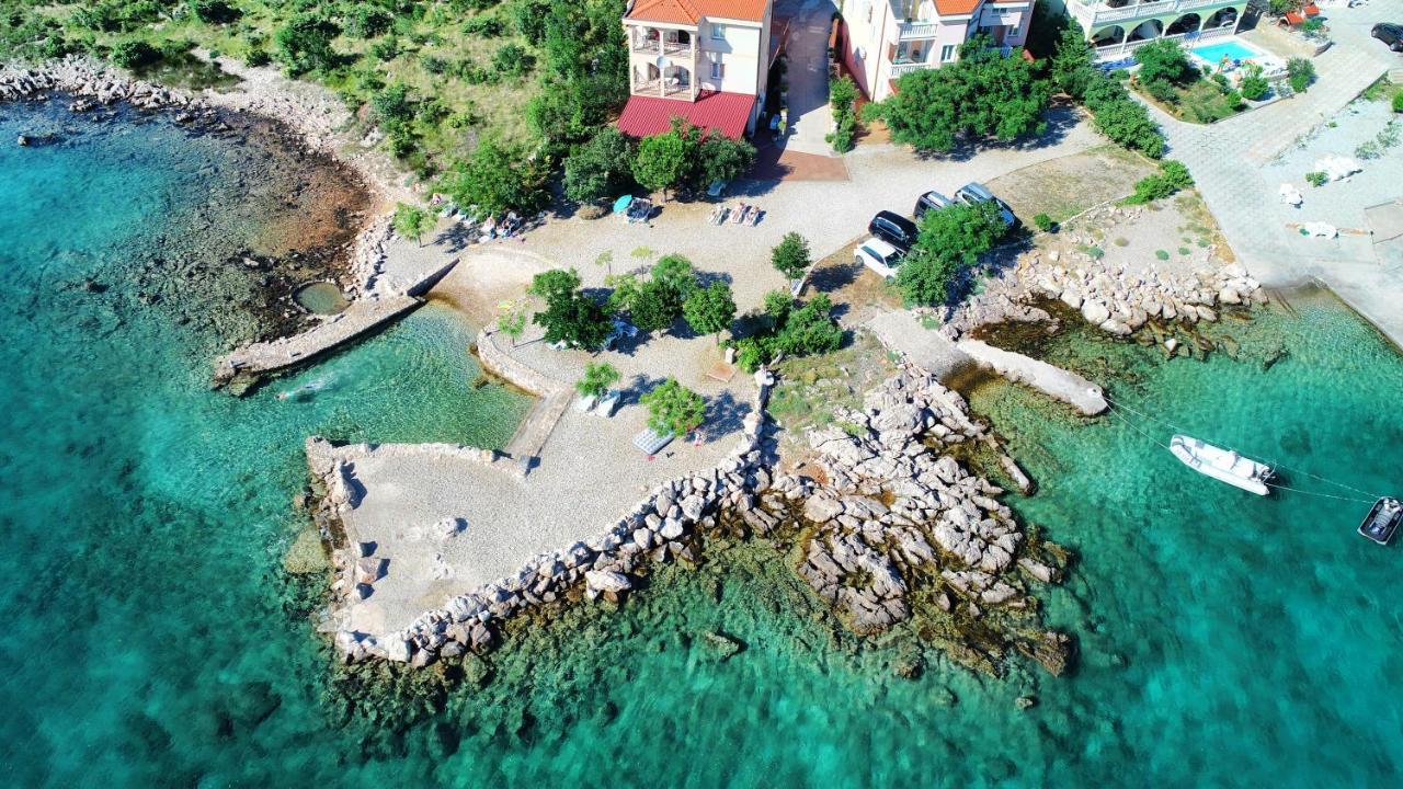 Ferienhaus Elena 카를로바크 외부 사진